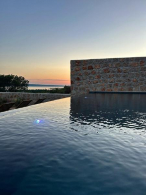 Luxury Casa Sorelle Croatia, secluded house with a breathtaking view and heated infinity pool